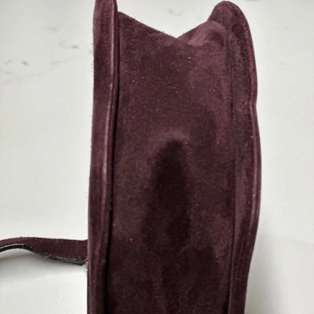 🔥🔥🔥Salvatore Ferragamo Suede Plum/Burgundy Color Crossbody/Shoulder Bag EUC!